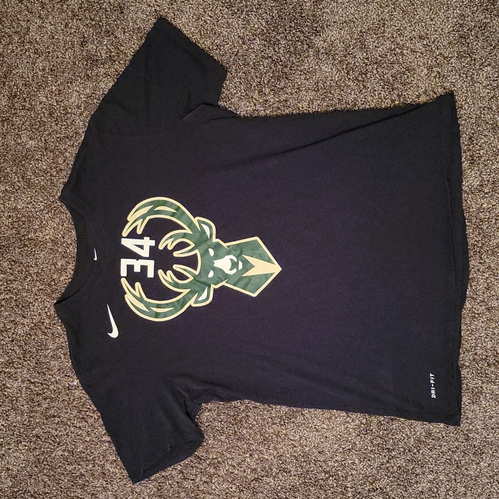 Milwaukee Bucks Giannis Antetokounmpo jersey shirt